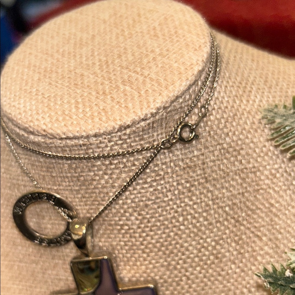 Elegant Multicolor Cross Pendant Necklace - Picture 4 of 7